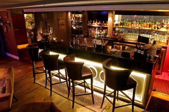 Axis & Spin Sky Lounge & Bar